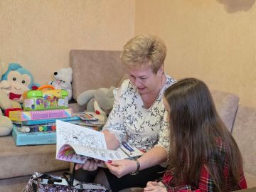 Сенатор России исполнила желание юной краснолучанки