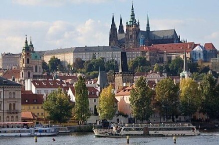 Еще одна зрада. Чехия отказывается от дальнейшей прямой финансовой помощи Украине