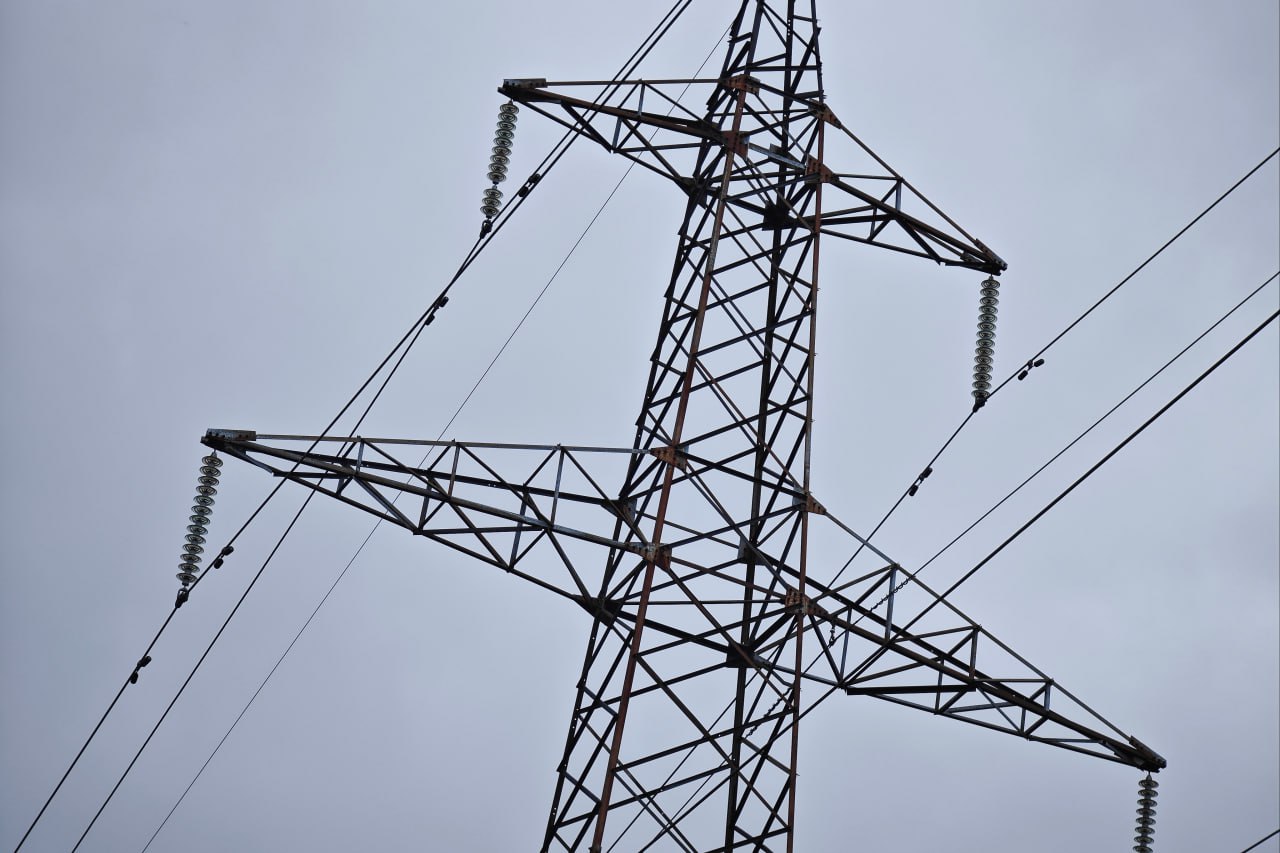 Энергетики ЛНР восстановили электроснабжение после атаки ВСУ