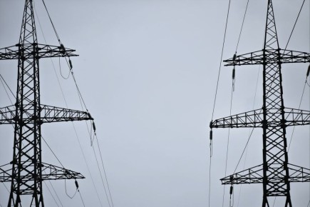 В Кременной восстанавливают электроснабжение