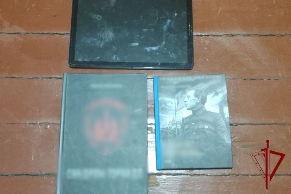 Росгвардейцы в ЛНР обнаружили в одном из домовладений литературу экстремистского содержания, боеприпасы и планшетный компьютер с данными, представляющими оперативный интерес