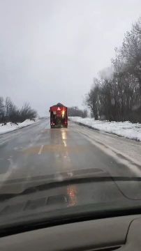 Альберт Апшев: 336 единиц спецтехники привлечено для борьбы с гололедицей на автодорогах республики