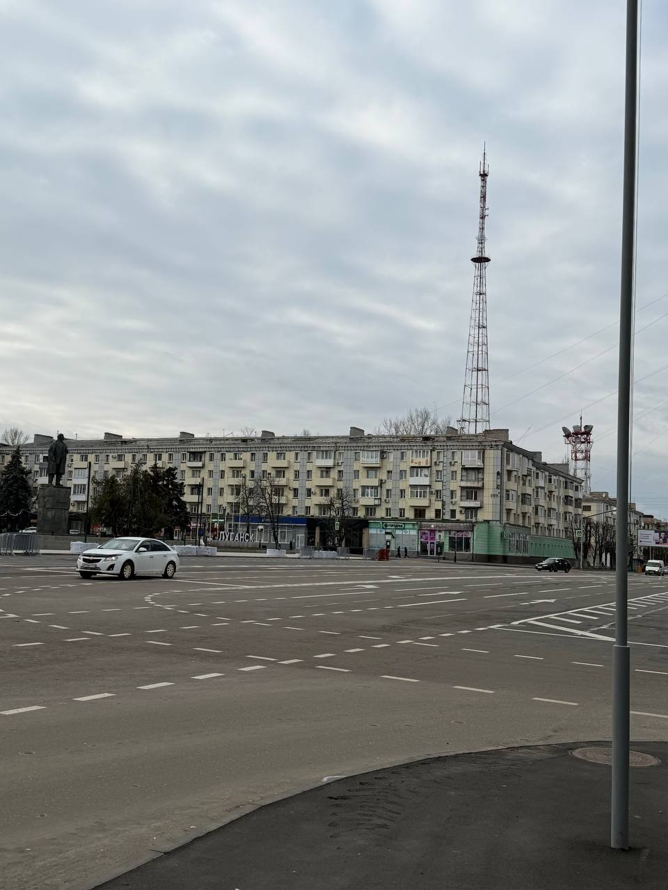 Театральная площадь в Луганске полностью открыта