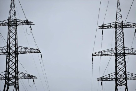 Нужно запастись терпением: Авария на высоковольтных сетях оставила без света и воды часть ЛНР