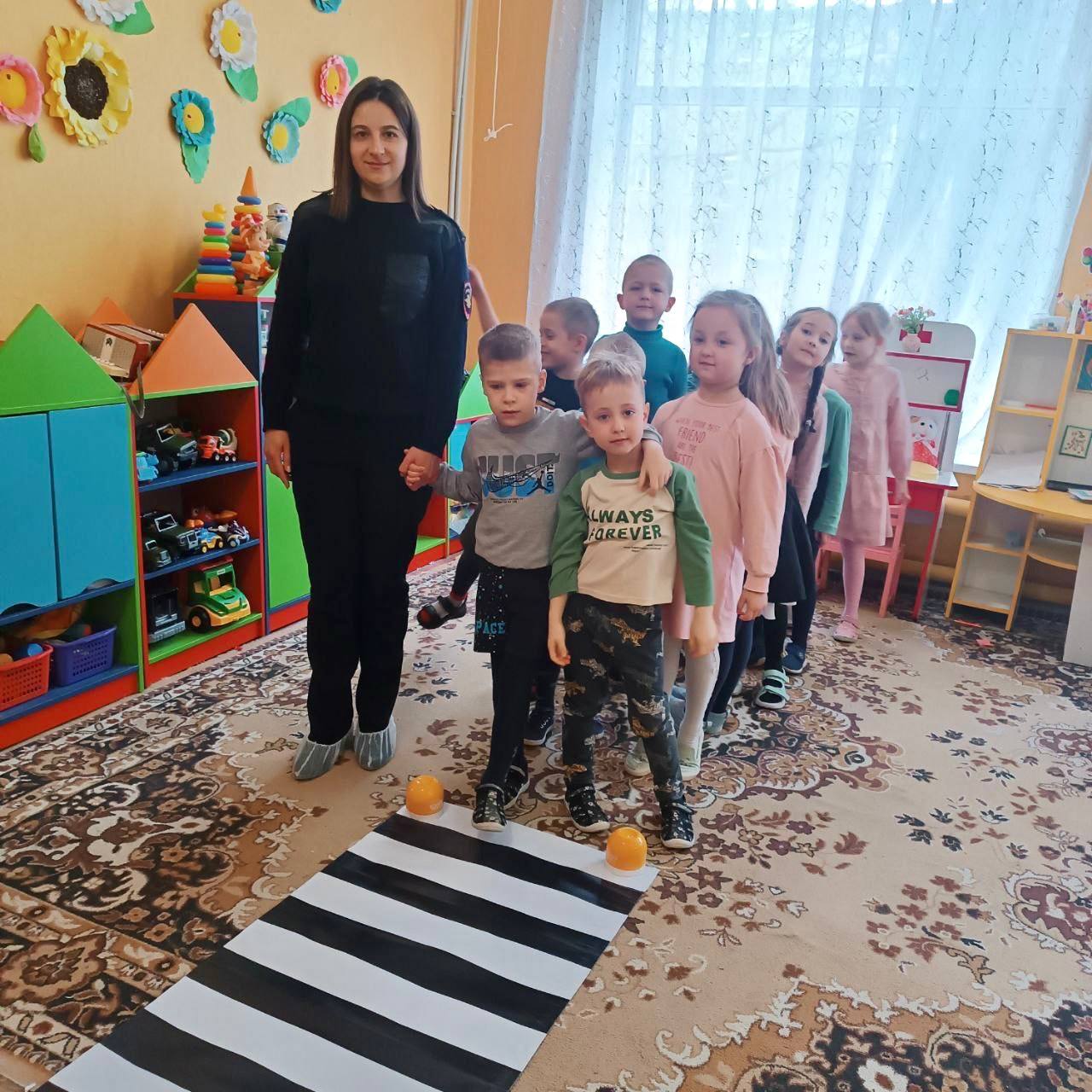 Интерактив в детском саду № 80 г. Луганска: обучение ПДД в игровой форме