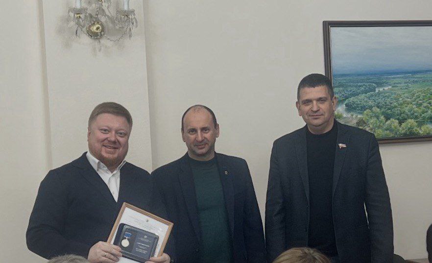 Игорь Рябушкин: С огромным удовольствием принял участие в торжественной церемонии награждения Заместителя Председателя Правительства Луганской Народной Республики Ивана Кусова, ранее занимавшего пост министра образования и...