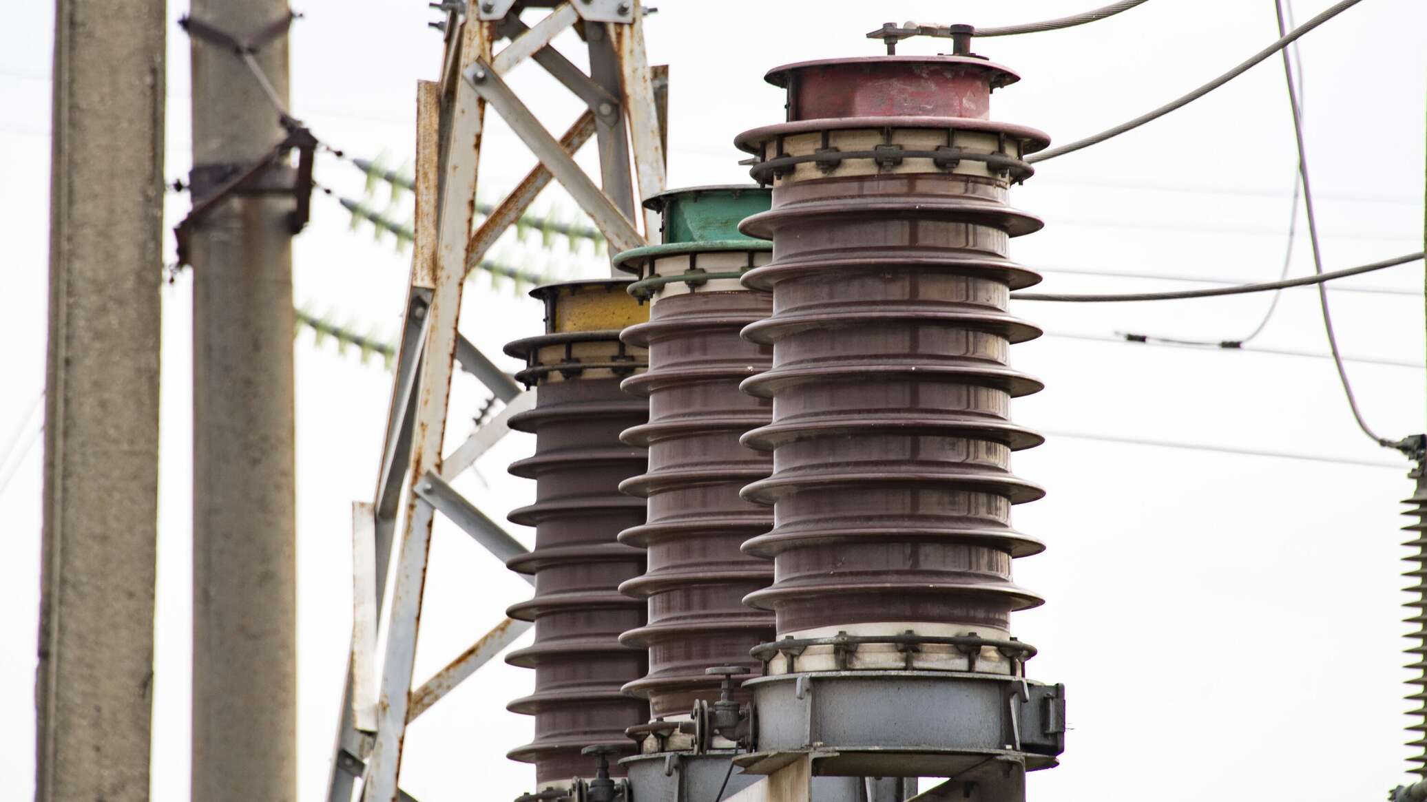 Больше 85 тысяч абонентов в ЛНР без света из-за украинских атак