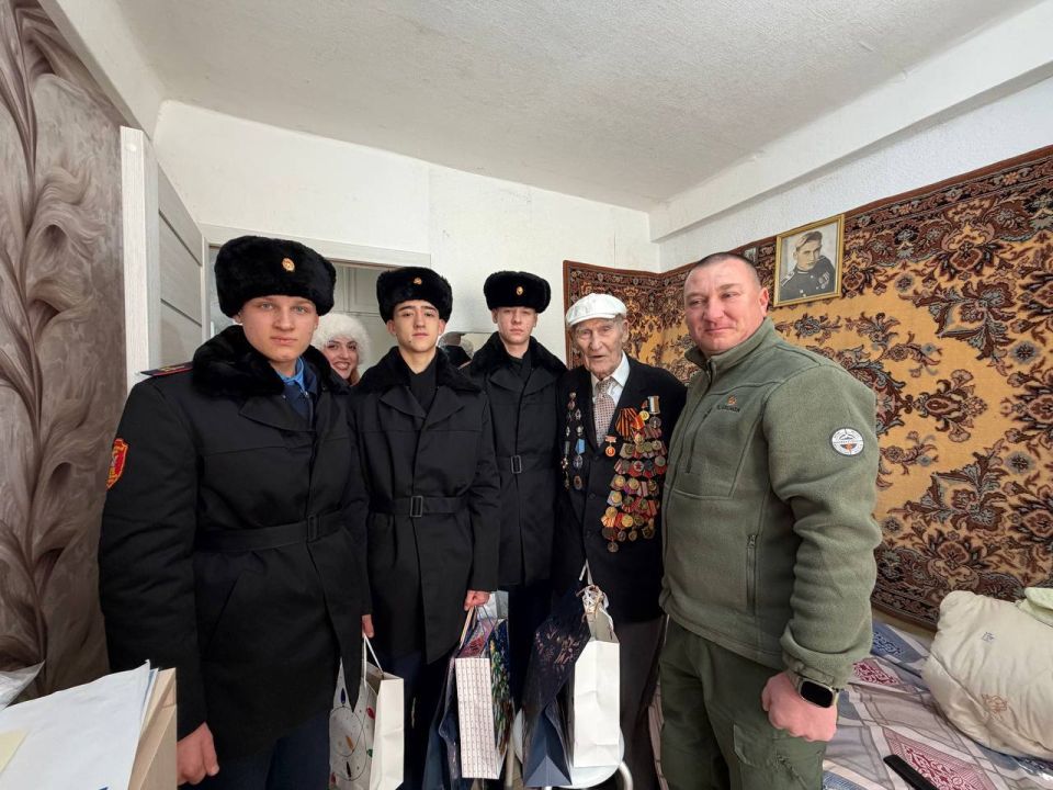 Почетный гражданин Луганска, ветеран Великой Отечественной войны Иван Федорович Оленин отметил своё 101-летие