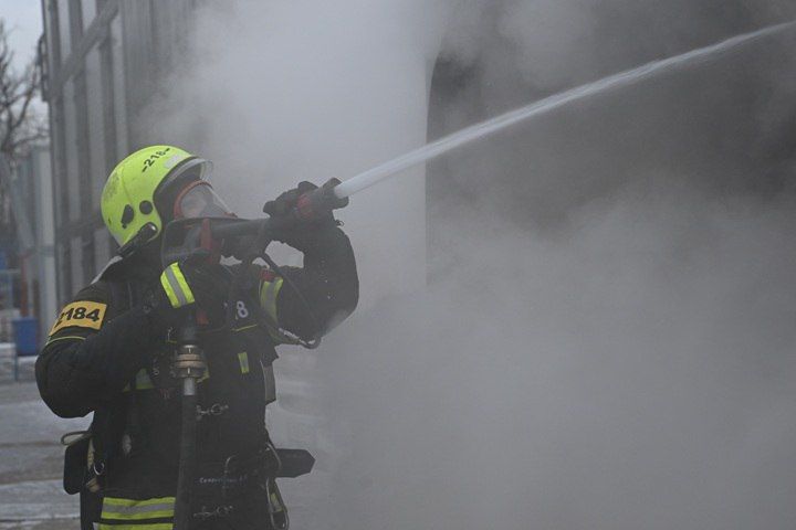 Один погиб и трое пострадали на пожарах в ЛНР за сутки