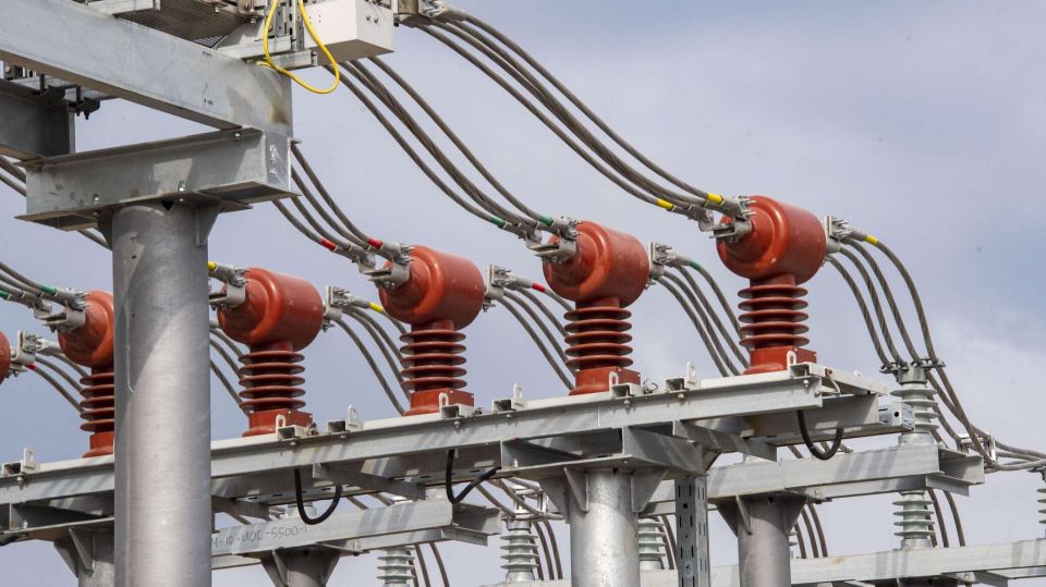 Нештатная ситуация - в ЛНР без света остались свыше 100 тысяч жителей