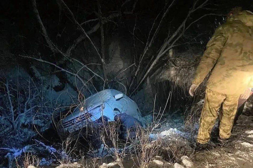 Росгвардейцы в ЛНР при помощи «Тигра» вытащили автомобиль из кювета