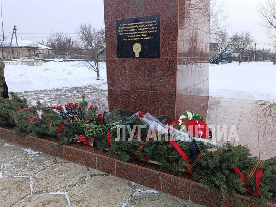 В Станице Луганской состоялся митинг в честь 83-й годовщины освобождения района от немецко-фашистских захватчиков