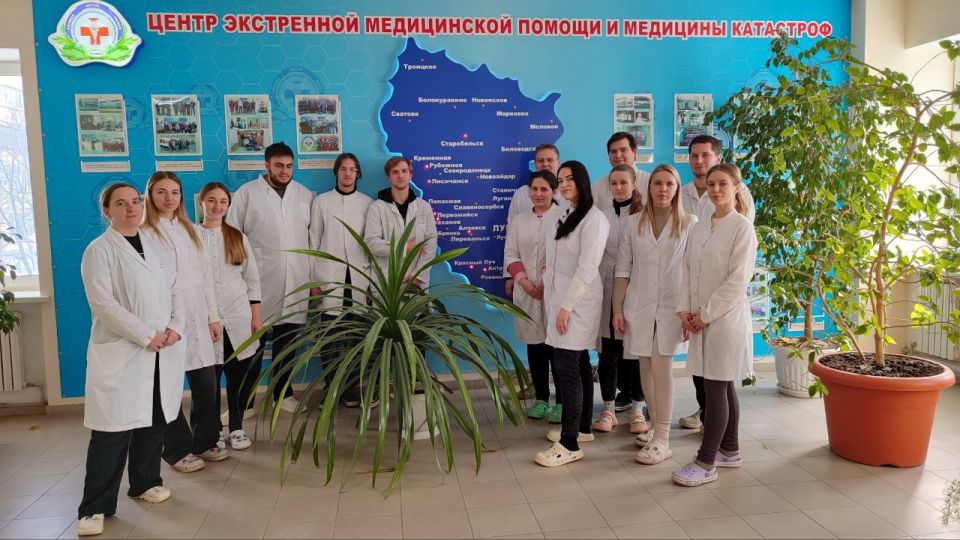Для студентов ЛГМУ им. Свт. Луки была организована профориентационная экскурсия в Луганский центр медицины катастроф