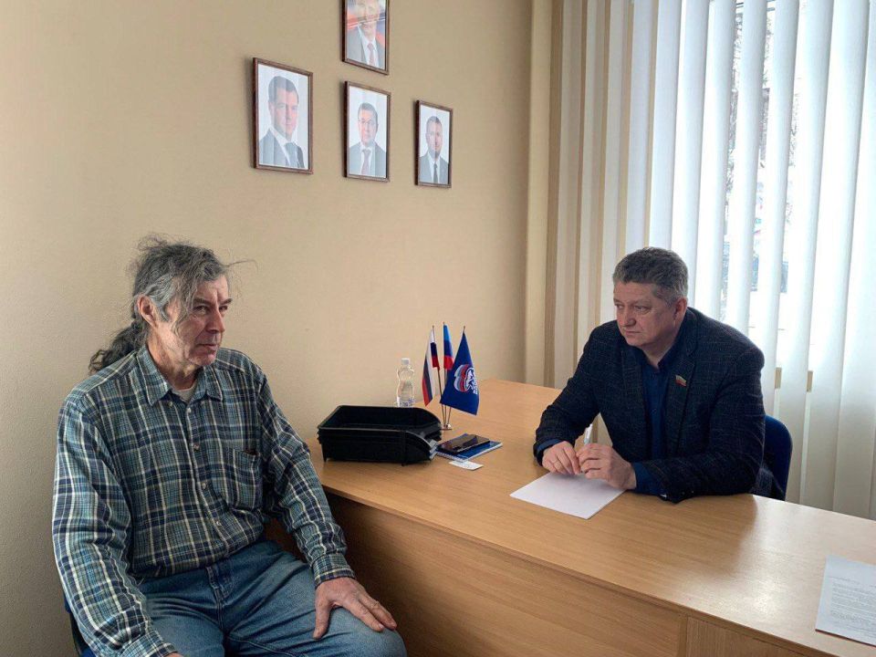 Председатель Совета городского округа Сергей Цемкало провел прием луганчан