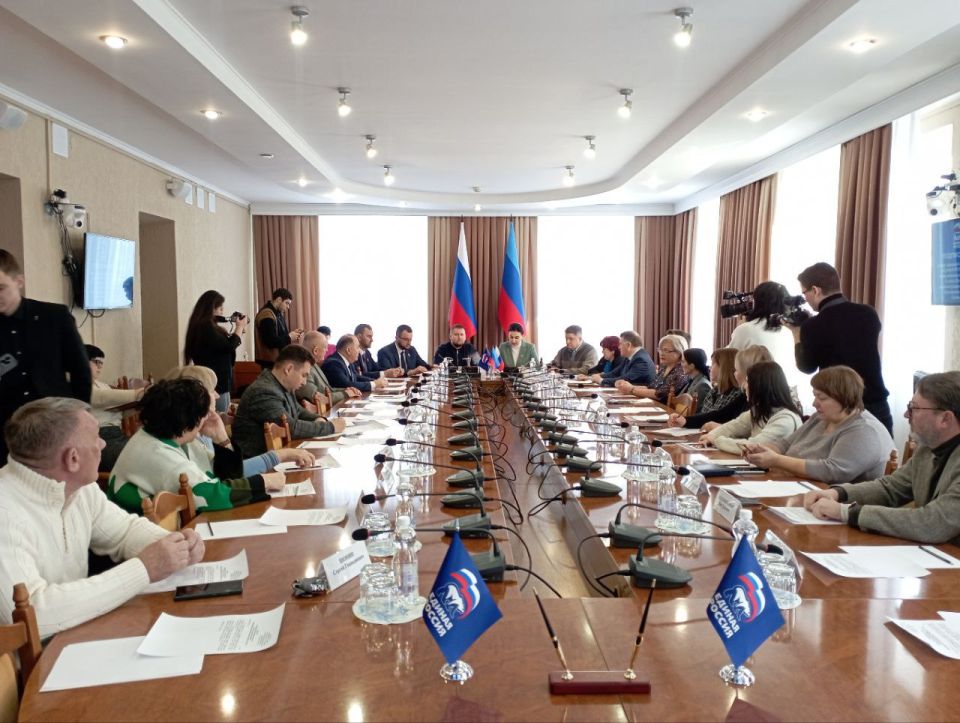 Яна Пащенко: Фракция «Единой России» в Совете Луганска и Администрация города подписали соглашение о сотрудничестве на 2026 год