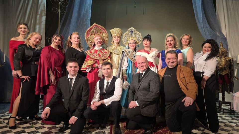 Праздник прошел, а празднование продолжается! Впервые в истории театра кукол: День артиста!