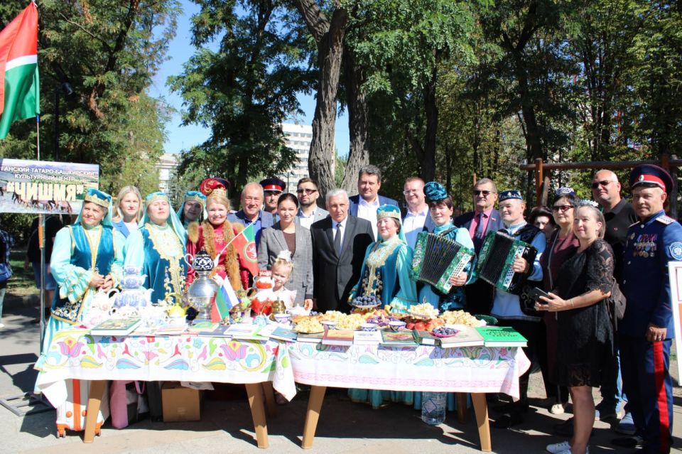 Сегодня Луганскому центру народного творчества исполнилось 87 лет!