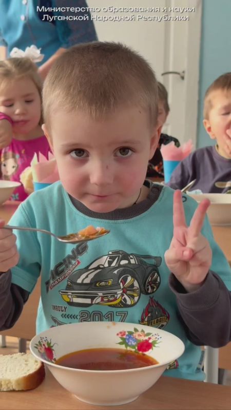 Заглянули в гости к самым честным ценителям вкусной еды – в Луганский ясли-сад №133 «Улыбка»