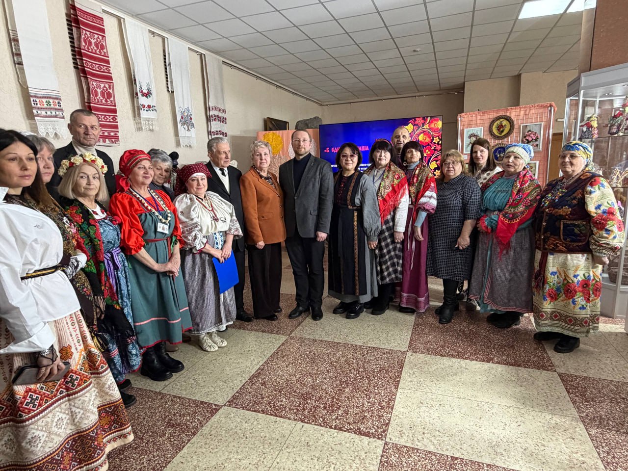 Сегодня принял участие в торжественном открытии выставки «В единстве наша сила» в Краснодонском ордена Дружбы народов музее «Молодая Гвардия»