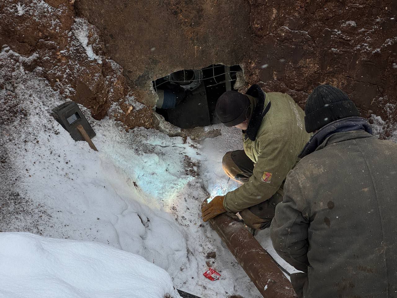Андрей Губарев: В результате строительства нового выделенного водовода длиной около 25 километров, который обеспечивает водоснабжение Первомайска, появилась возможность восстановить стабильное водоснабжение и для жителей...