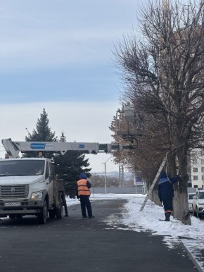 "��������������" �������� ������ 700 ������ ��������� �����