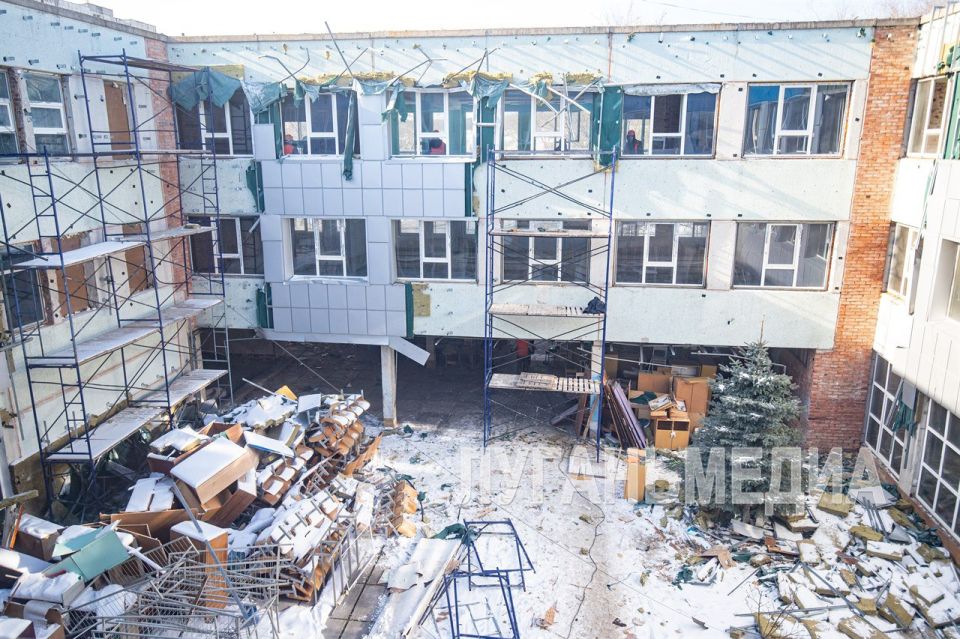 Продолжается капитальный ремонт городских школ