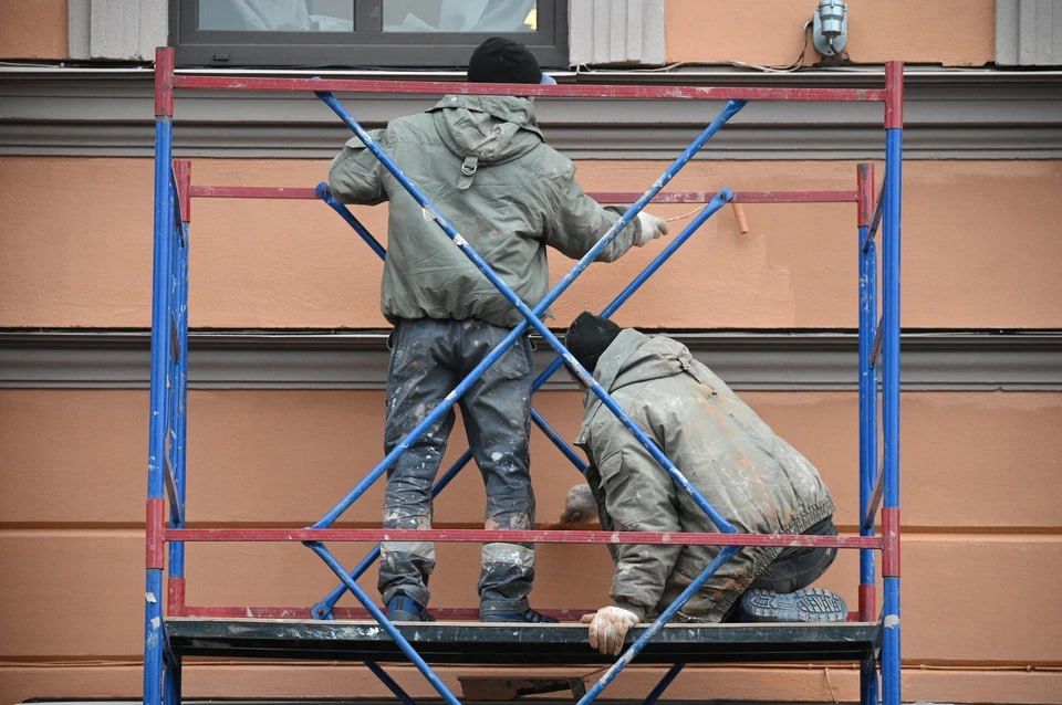 В Луганске Москва начала капремонт школы №57 имени Петрова