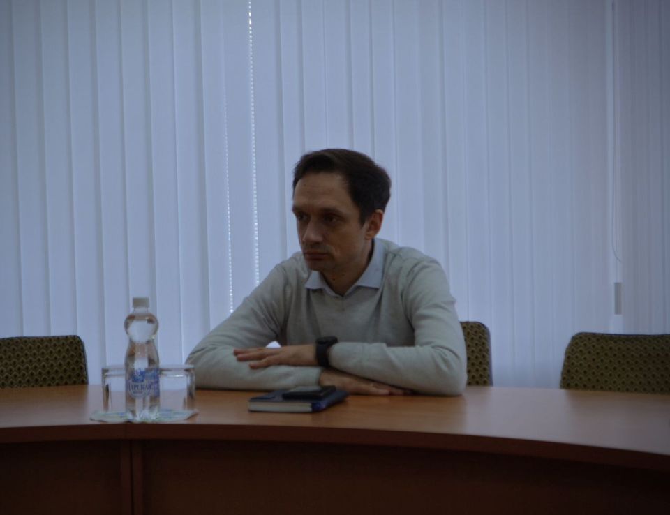 Очередное заседание комиссии по социально-экономическому развитию и ЖКХ рассмотрело итоги работы за 2025 год