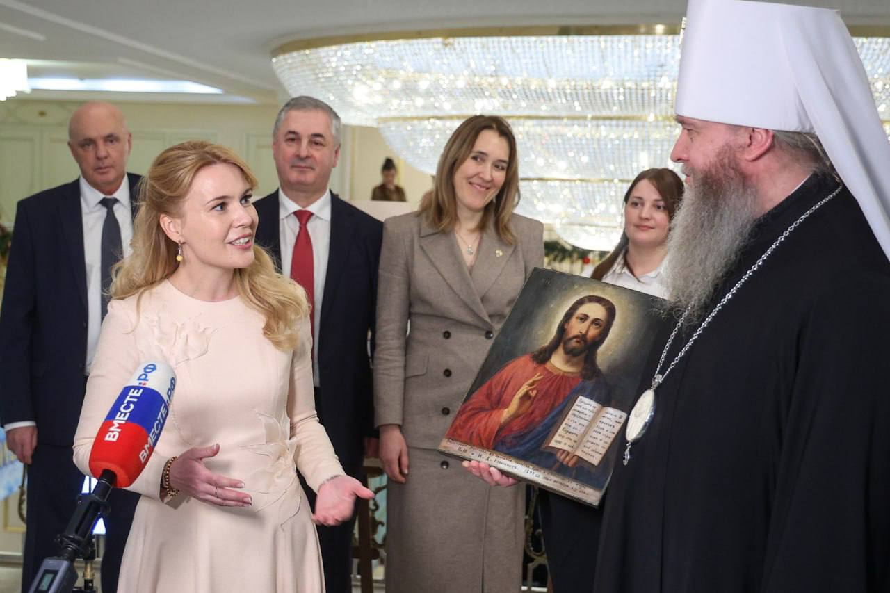 Восстановленные иконы Донбасса возвращаются на Родину