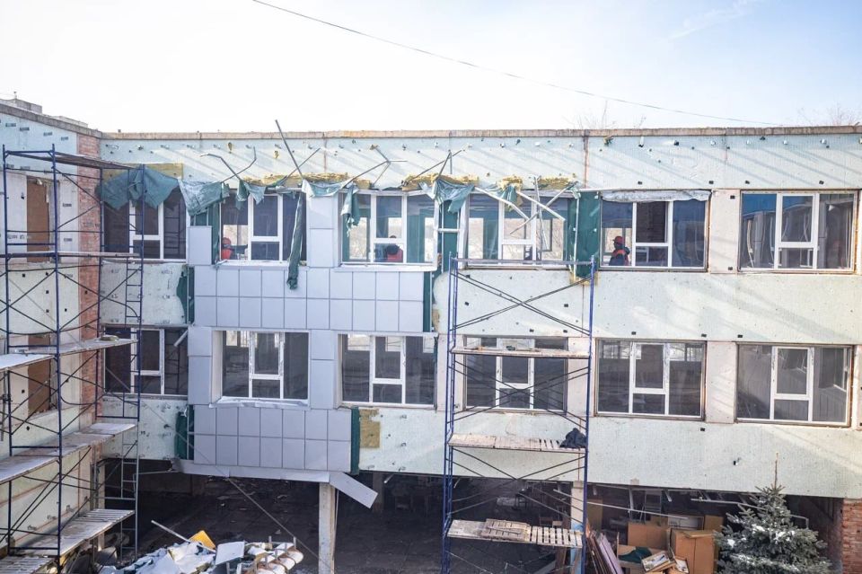 В ЛНР продолжается капитальный ремонт образовательных учреждений