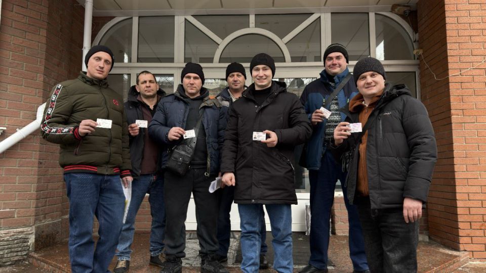 28 января 2026 года семь слушателей УЦПК ФГУП «ЖДН» Луганского филиала получили права на управление электровозом