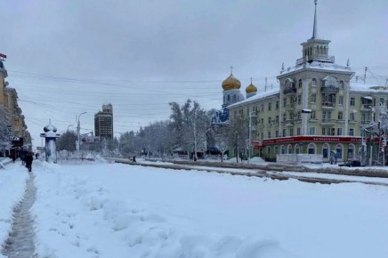 31. Доброе утро, Луганск! Утро – это такое особенное время суток, когда, прежде чем куда-нибудь основательно заспешить, все бродят по квартире с чашечкой кофе в руках, точно с волшебной палочкой, пробуждающей к новой жизни…...