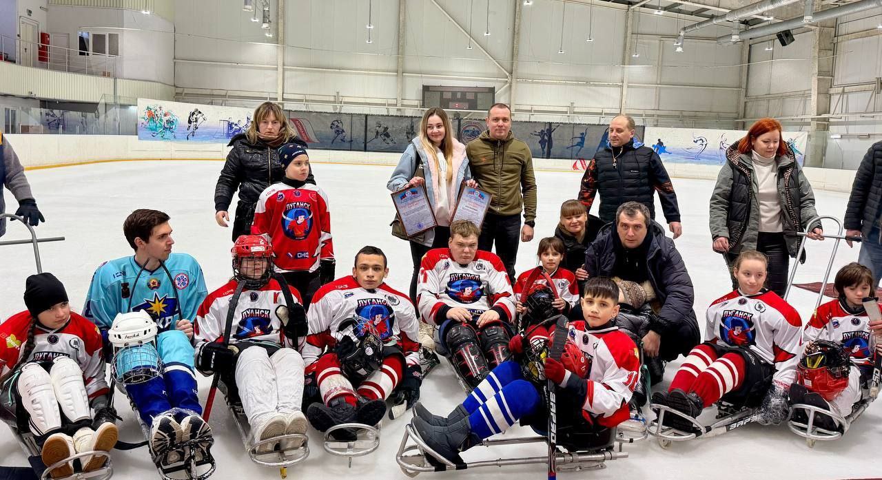 Три года адаптивного хоккея в Луганске