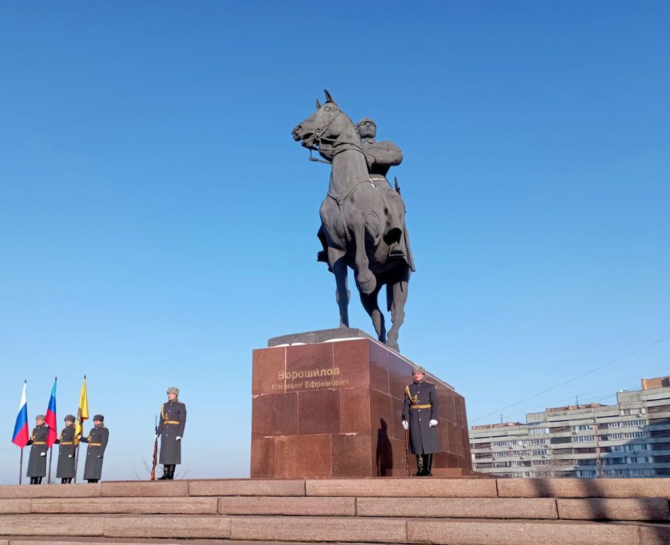 Яна Пащенко: Сегодня исполнилось 145 лет со дня рождения государственного и партийного деятеля СССР, одного из первых Маршалов Советского Союза, дважды Героя Советского Союза, Климента Ефремовича Ворошилова