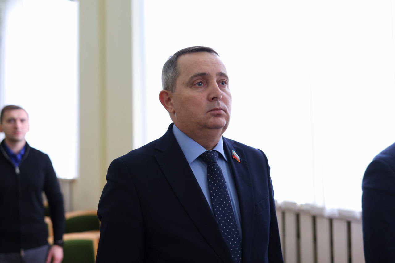 Андрей Губарев: На состоявшемся пленарном заседании Народного Совета Луганской Народной Республики были рассмотрены важные вопросы, касающиеся социально-экономического развития региона