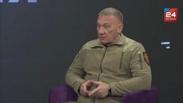 15 ������� � ���� ������ ������-������������������, ���������� 37-����� ������ ��������� ����� �� �����������