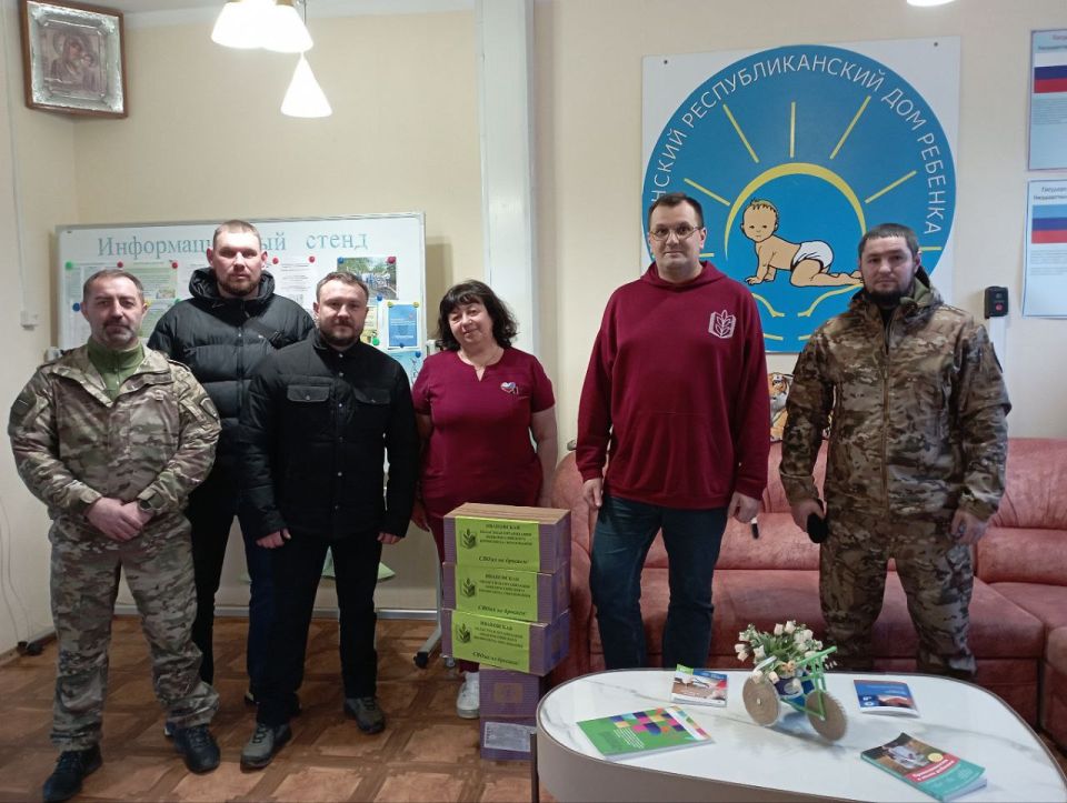 Представители Благотворительного фонда «Своих не бросаем» из Ивановской области доставили в столицу ЛНР гуманитарный груз