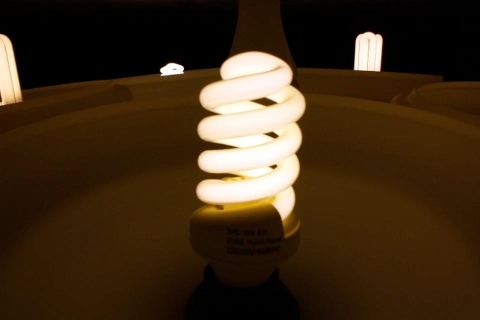 В ЛНР без света остаются 12,5 тысяч человек