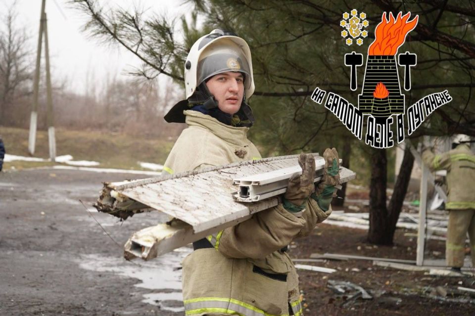 В поселке Центральный активно идет ликвидация последствий субботней атаки БПЛА