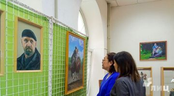 Мастера народного творчества представили выставку «Во славу твою, Отечество» в Луганске