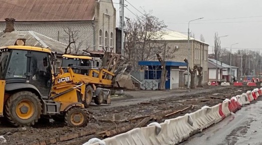 Двустороннее движение по обновленному участку улицы Фрунзе в Луганске запустится до августа