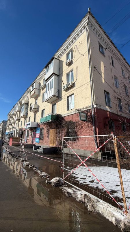 Все больше многоэтажек Луганска охватывает ремонт крыш