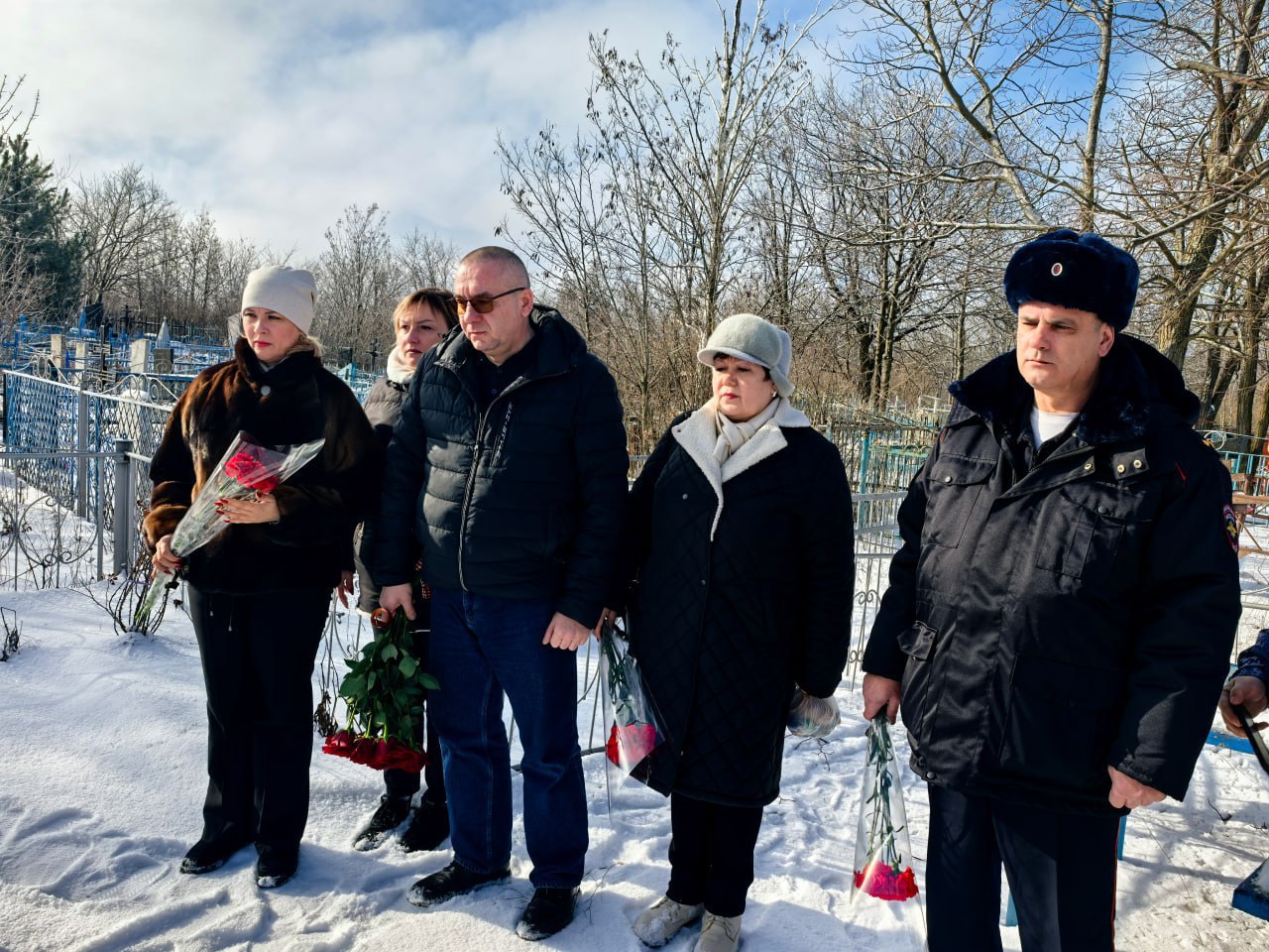 В ЛНР почтили память старшего лейтенанта милиции Вячеслава Литвинова, погибшего при задержании вооруженных преступников