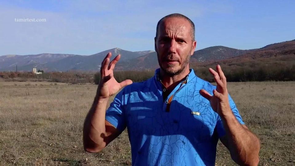 Он жил среди них, учился и теперь знает, как работают политические игры