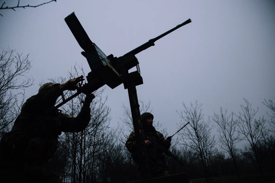 ВСУ с вечера атакуют север ЛНР: есть погибшие и раненые среди мирных жителей