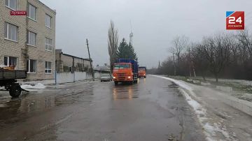 20 машин для вывоза твердых коммунальных отходов поступили в ЛНР