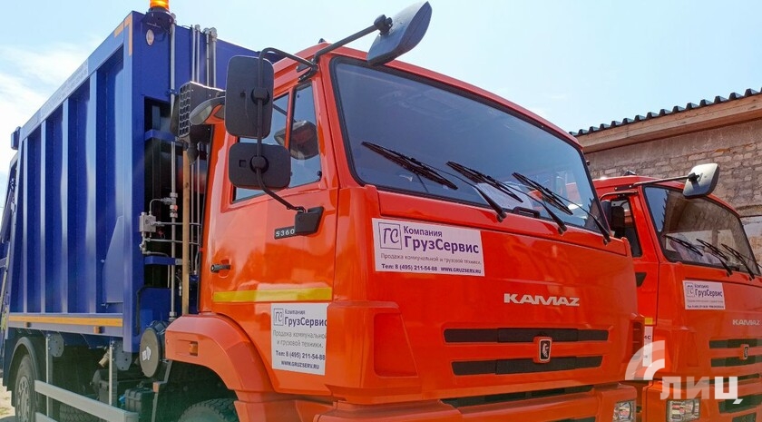 Российский экооператор передал ЛНР 19 мусоровозов