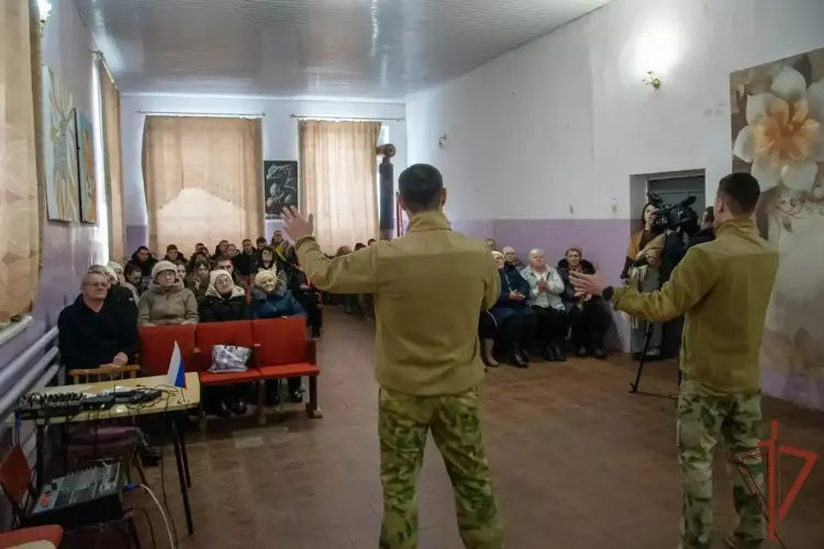 Творческий коллектив Северо-Кавказского округа Росгвардии выступил в Луганской Народной Республике