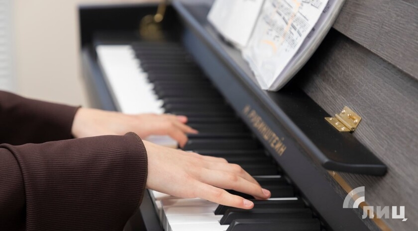 Порядка 340 школ ЛНР в 2026 году получат новое оборудование для обучения