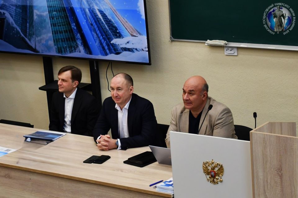 ВТБ открыл в Луганске программу обучения с перспективой трудоустройства